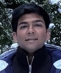 Vedant Oza Headshot