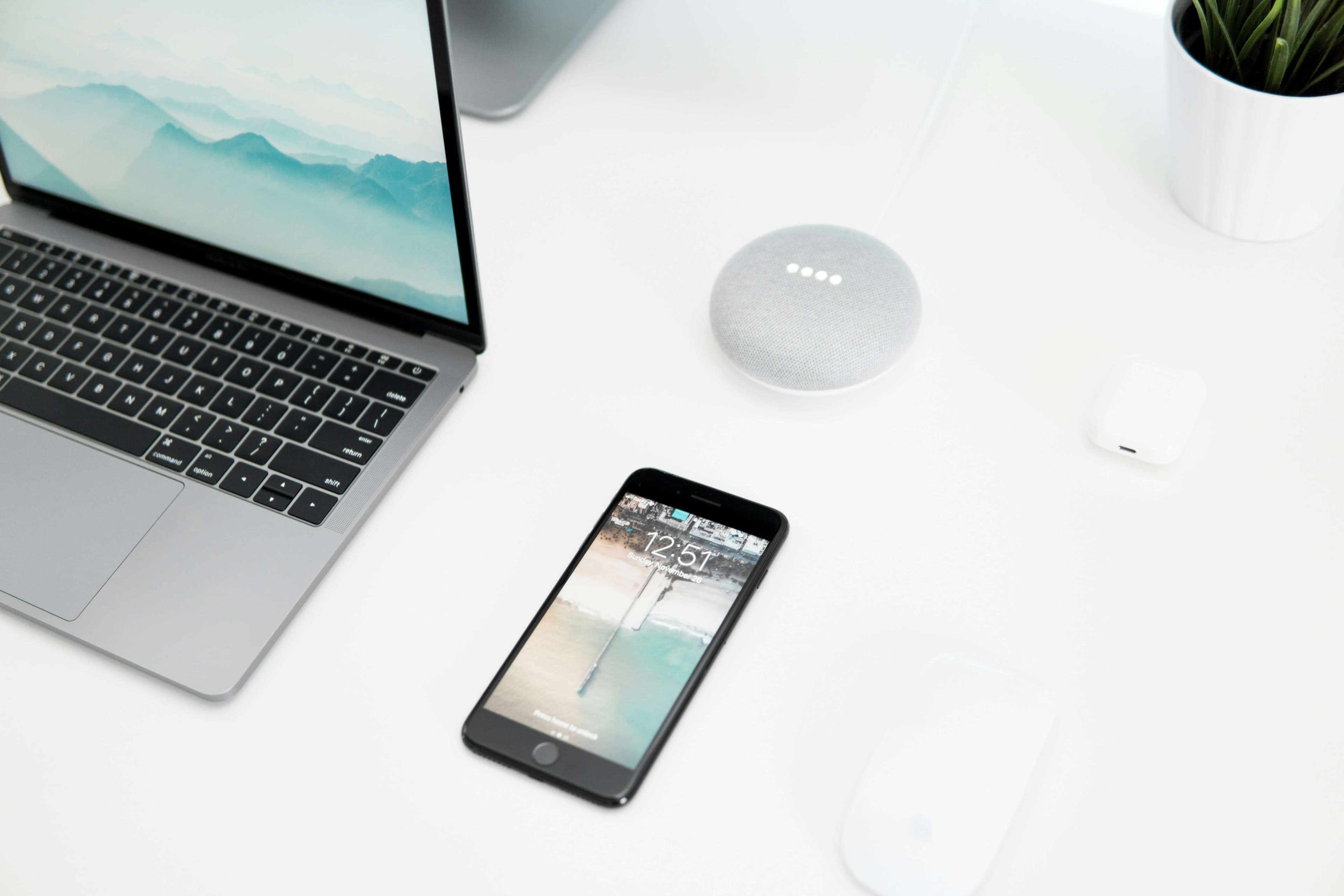 Email vs Phone Blog Thumbnail
